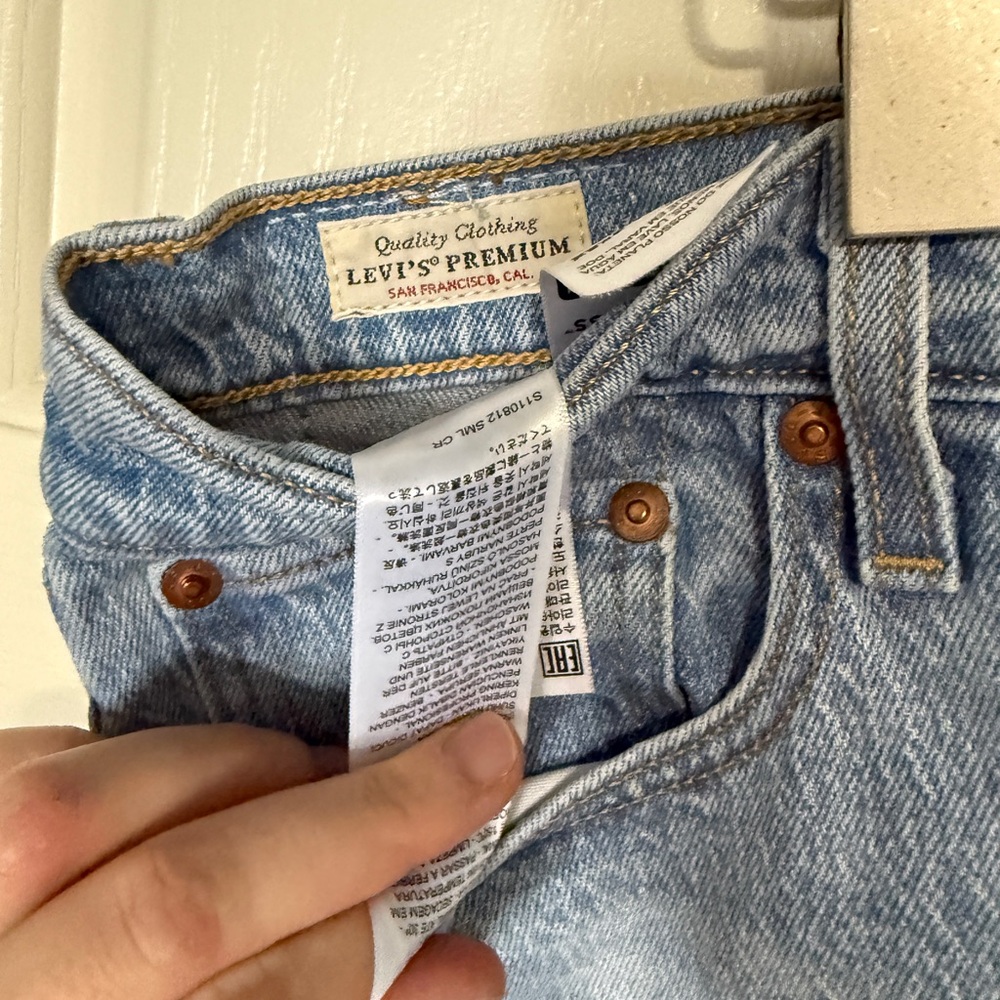 Levi’s Wedgie 31